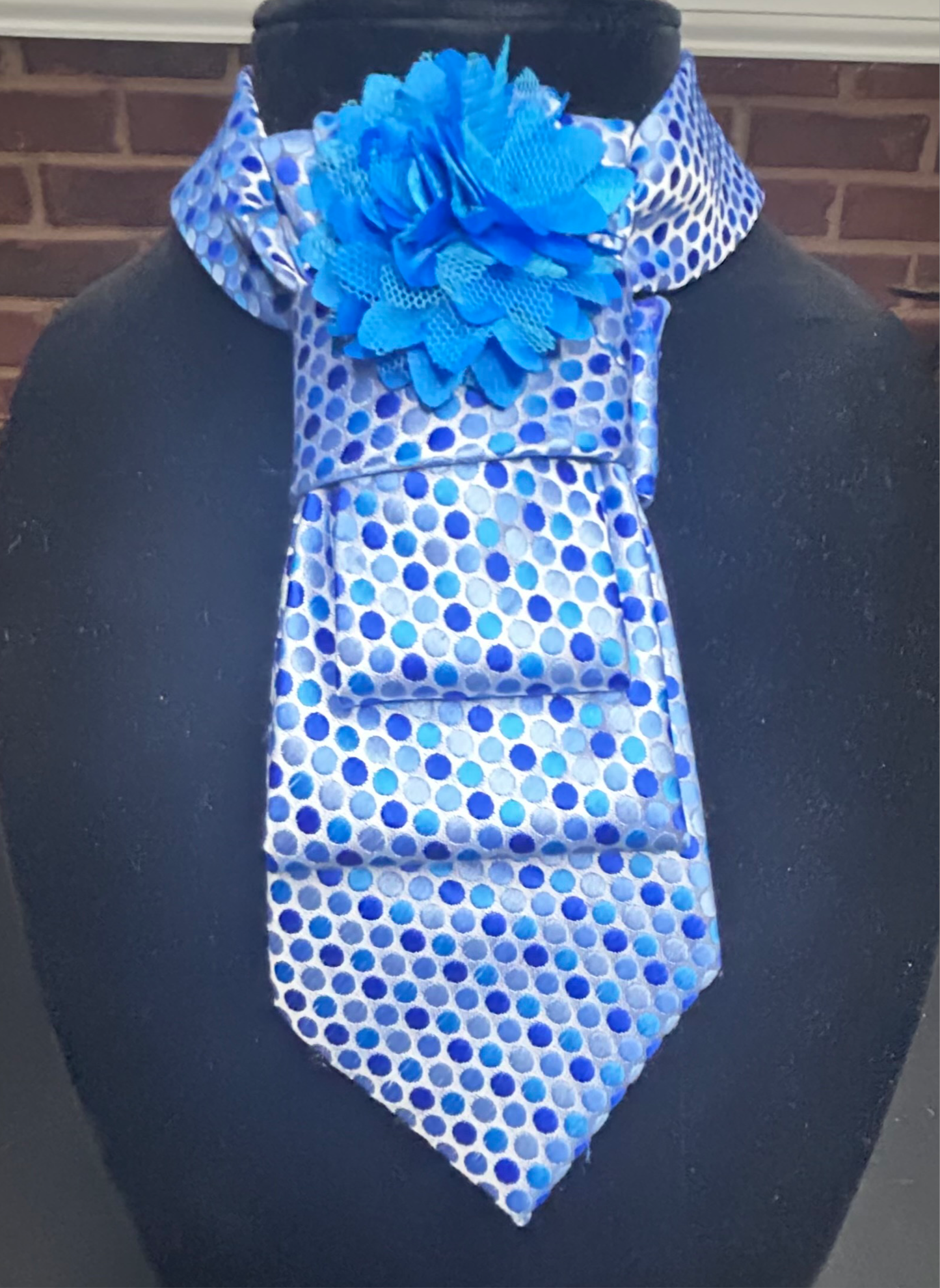 Tie-Necklace Blue Polka Dot